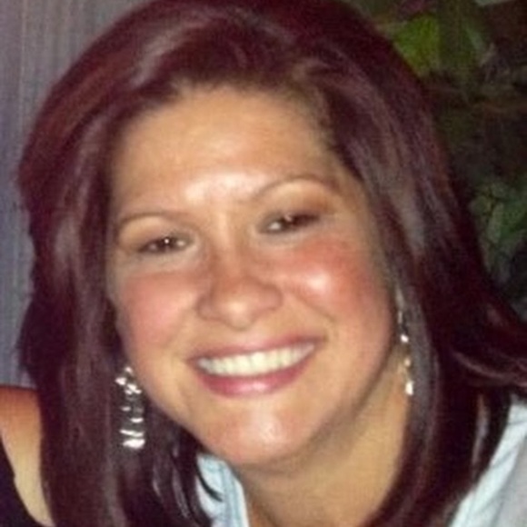 Meet your Posher, Lisa - Picture 2 of 2